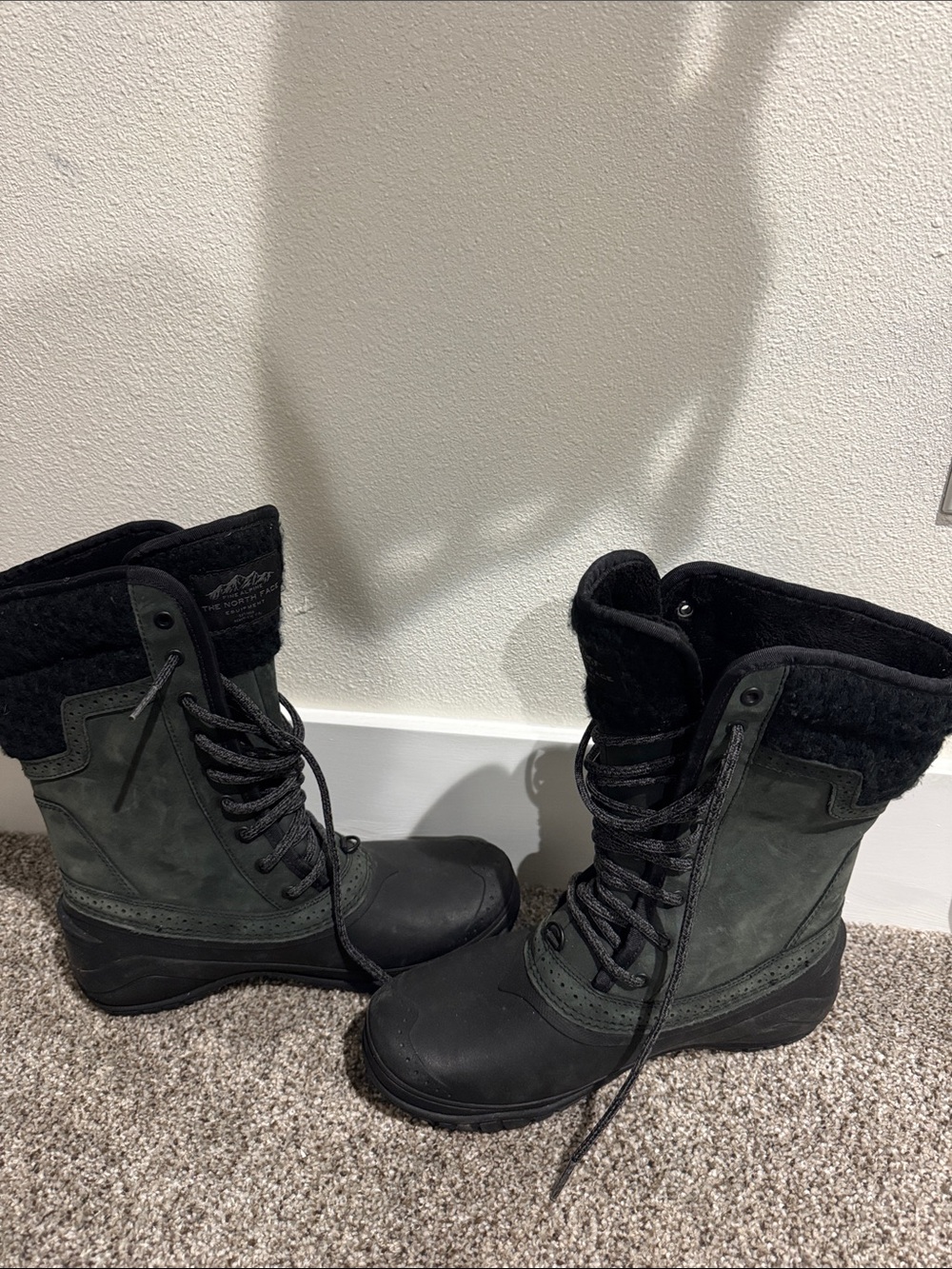 Women’s North Face Snow Boots